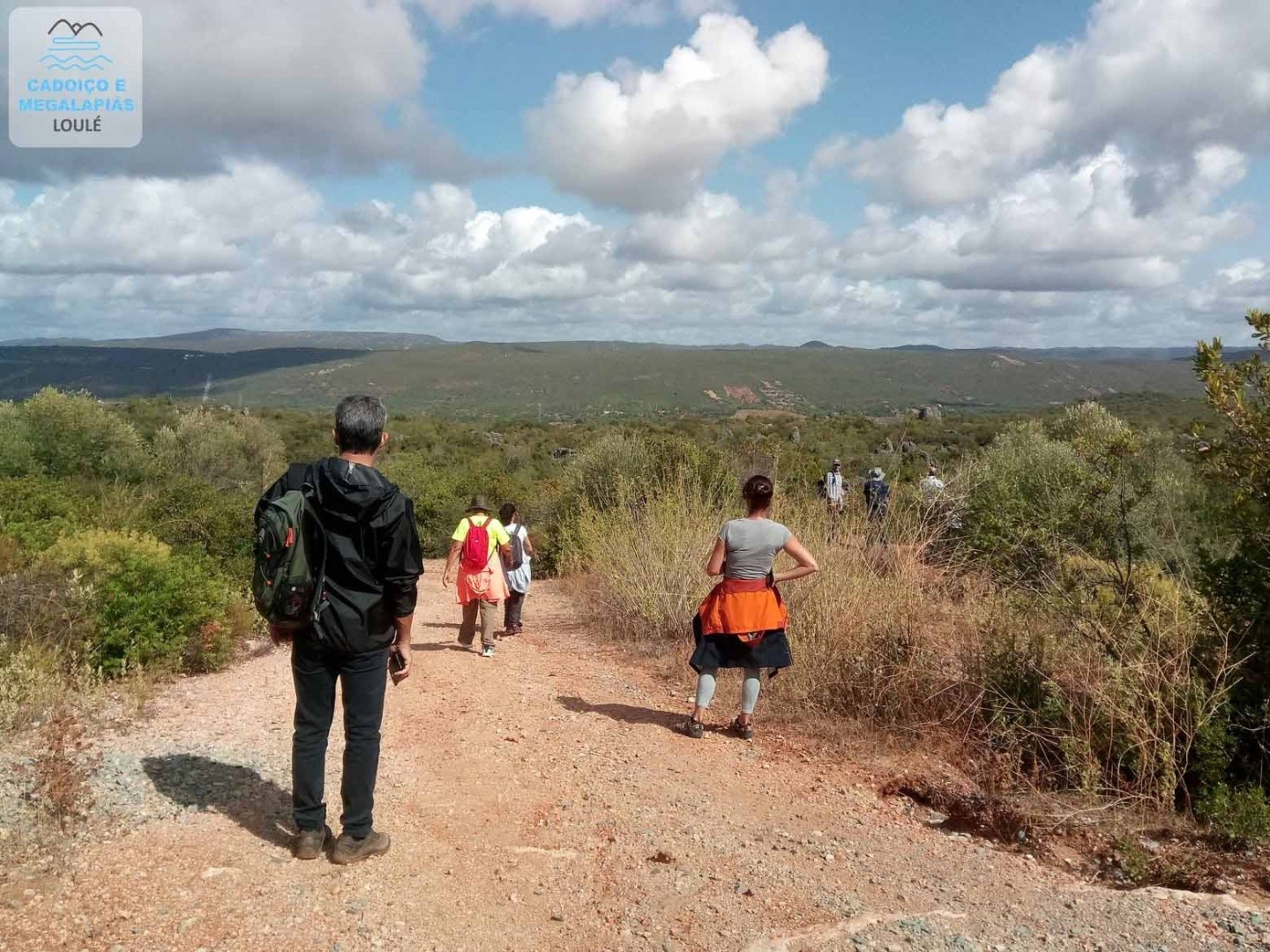 Caminhada para interpretar os Megalapiás da Varjota